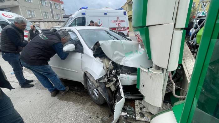 Bursa’da Facia Teğet Geçti: 5 Yaralı