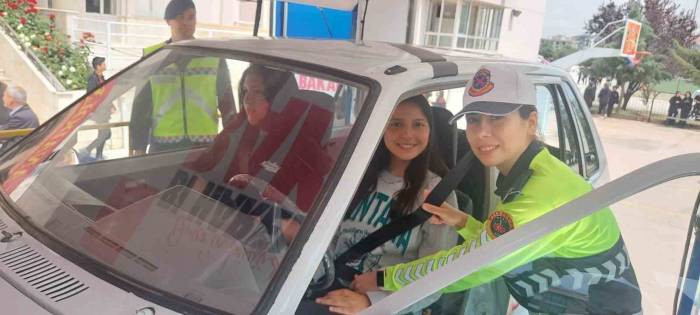 Jandarma 11 Bin 775 Öğrenciye Trafik Eğitimi Verdi