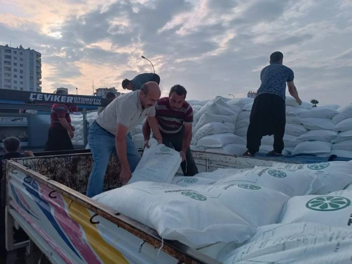Depremden Etkilenen Arıcılara Yem Desteği