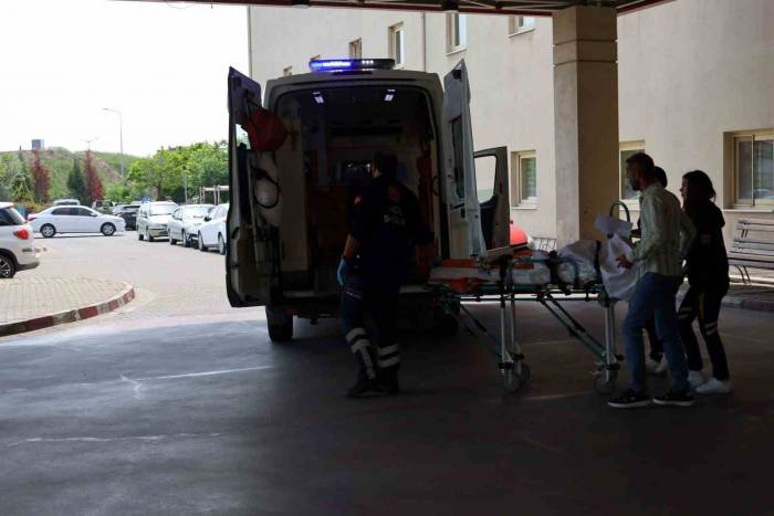 Turgutlu’da Balkondan Düşen Çocuk Ağır Yaralandı