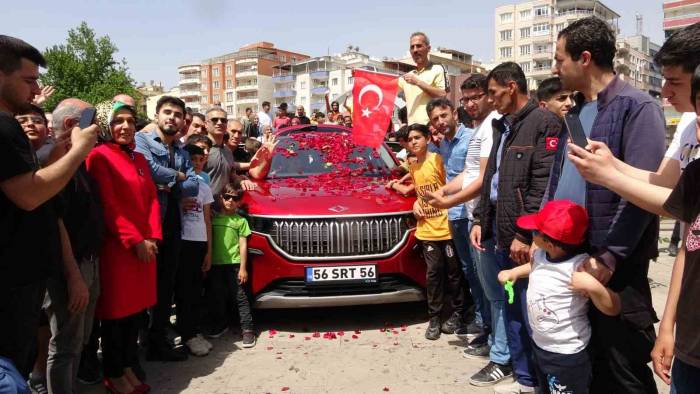 Türkiye’nin Yerli Otomobili Togg Siirt’te Yoğun İlgiyle Karşılandı