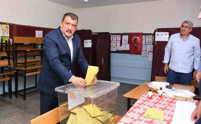 Başkan Gürkan Oyunu Kullandı