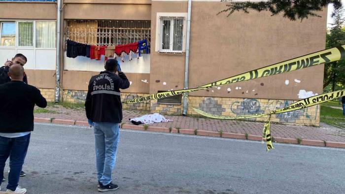 3. Kattan Düşen Kanser Hastası Hayatını Kaybetti