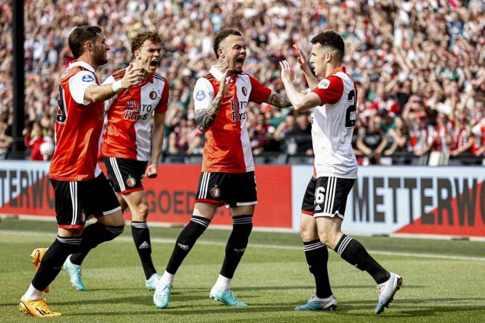 Hollanda’da Şampiyon Orkunlu Feyenoord