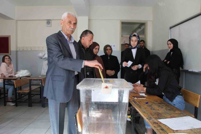 Bingöl’de Oy Kullanım İşlemi Başladı