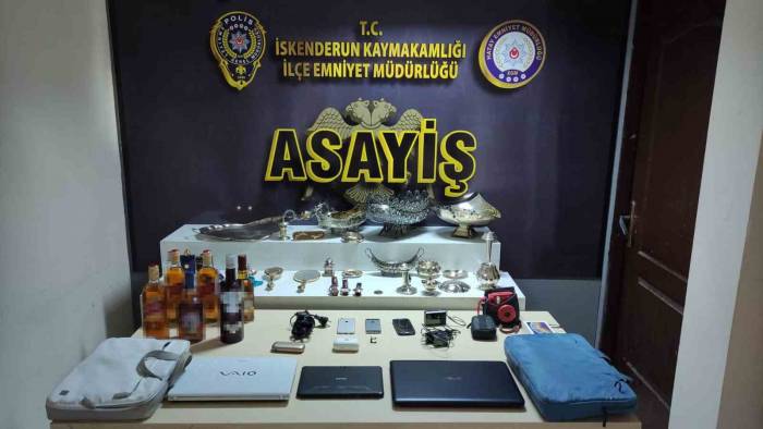 Deprem Bölgesinde Evleri Soyan Şüpheli Yakalandı