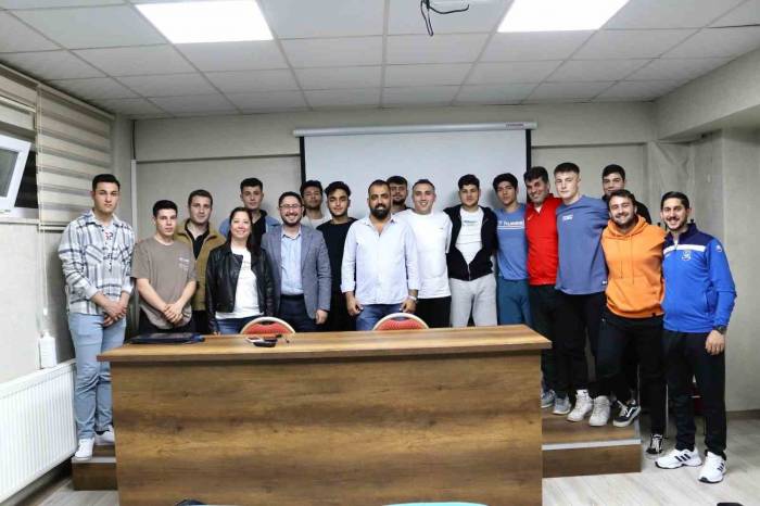 Yunusemre’de Hedef 1. Lig