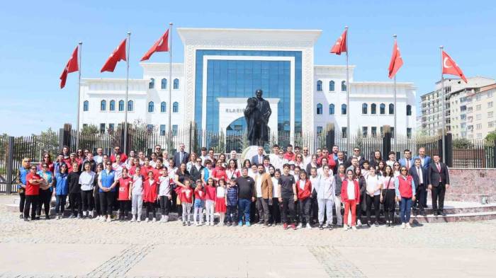 Elazığ’da ‘gençlik Haftası’ Etkinlikleri Başladı