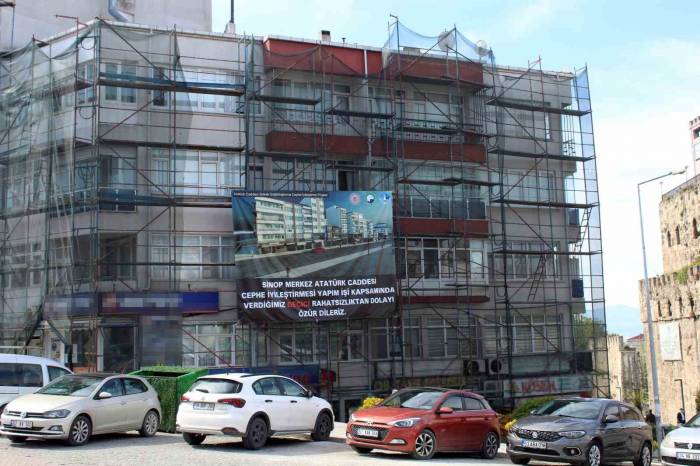 Sinop Saat Kulesi’ne Komşu Binalar Tek Renk Olacak