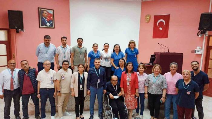 Hastanede Çalışan Engelli Personeller Unutulmadı