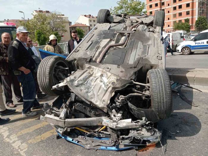 Bahçelievler’de Zincirleme Kaza: 3 Yaralı