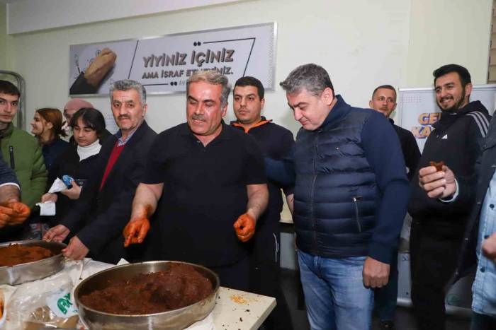 Kültür Akademisi Afetzede Yüreklere Dokundu