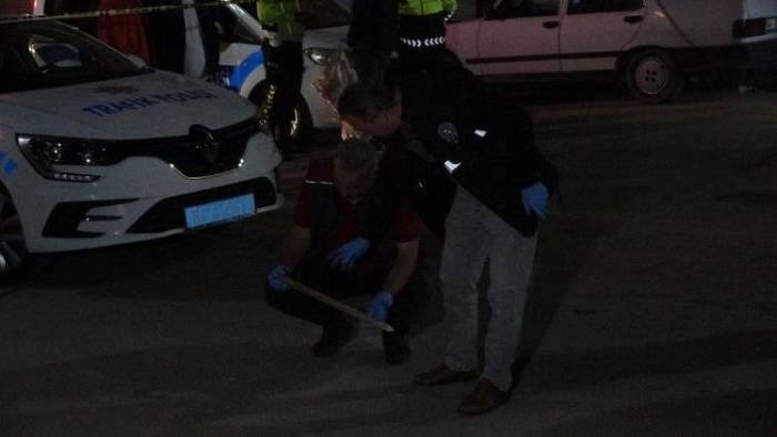 Husumetli Ailelerin Kavgasında Ortalık Savaş Alanına Döndü: 4 Yaralı