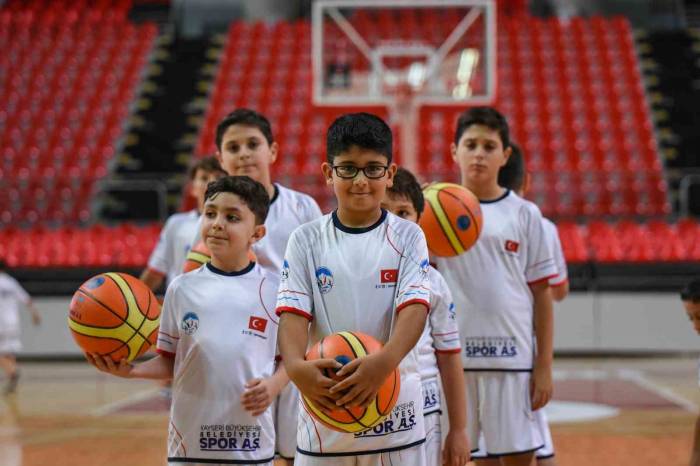 Büyükşehir Spor A.ş.’den 17 Tesis Ve 5 Parkta, 18 Spor Dalında Yaz Dönemi Spor Okulları