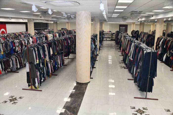 Depremzedelerin Yararlandığı Yenişehir Belediyesi Giysi Evi Yeniden Açılıyor
