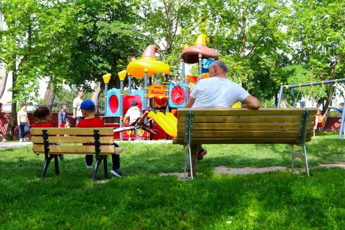 Büyükşehir Parklara Renk Kattı