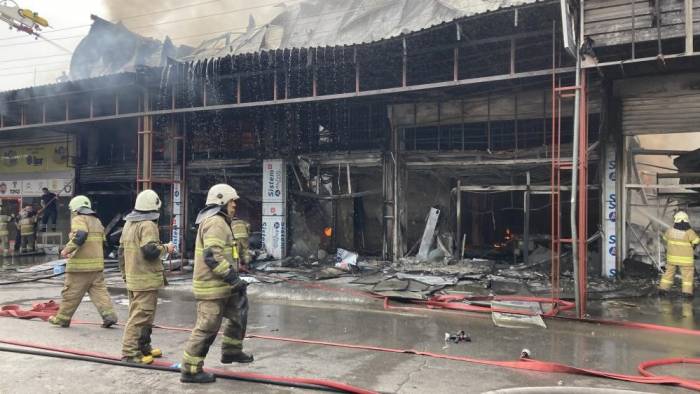 Sanayi Sitesindeki Yangın Kontrol Altına Alındı