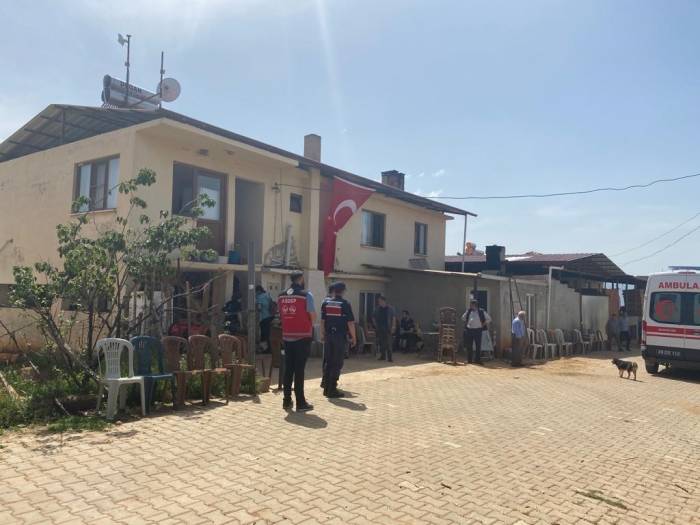 Şehit Düşen Jandarma Komando İlhan’ın Aydın’daki Eşine Acı Haber Ulaştırıldı