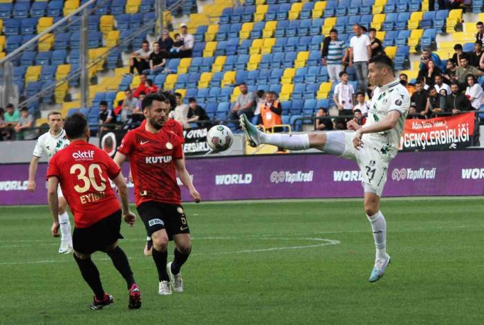 Spor Toto 1. Lig: Gençlerbirliği: 2 - Sakaryaspor: 1