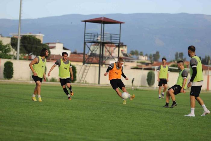 Nazilli Belediyespor’da Hazırlıklar Sürüyor