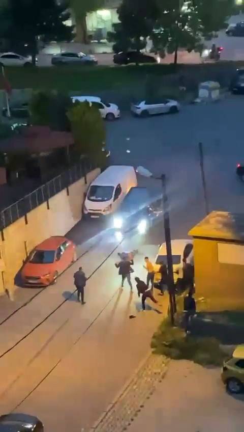Alkollü Sürücü Ortalığı Birbirine Kattı, Kendisini Durdurmaya Çalışan Vatandaşı Ezdi