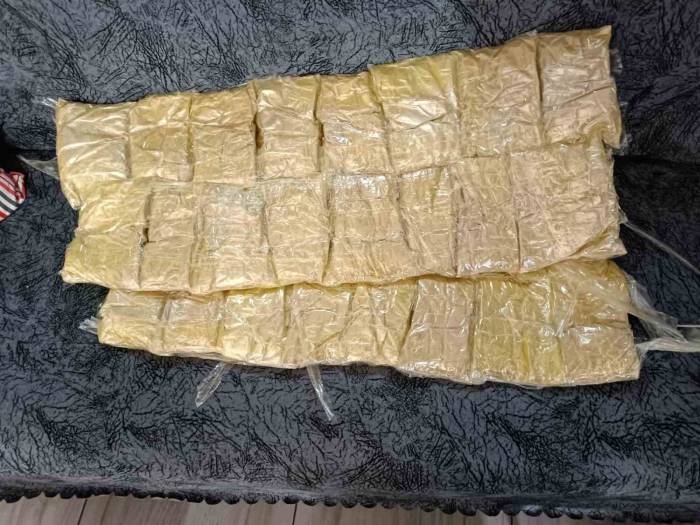 Otobüsteki 2 Yolcunun Üzerinden 10 Kilogram Eroin Çıktı