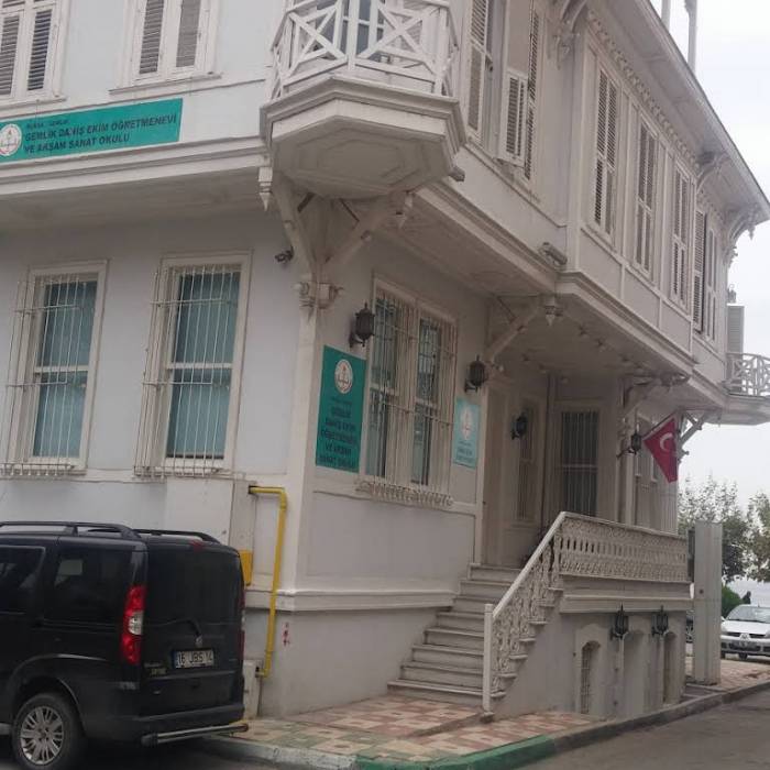 Öğretmenevinde Depremzedelere Hakaret İddiası