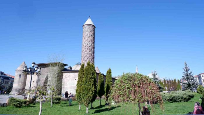 Hafta Sonu Yağışlar Geri Geliyor