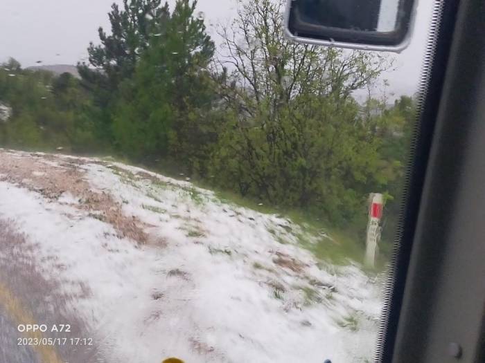 Mihalıççık’ta Dolu Yağışı Tarım Arazilerine Zarar Verdi