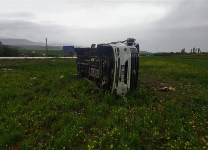 Isparta’da Minibüs Devrildi: 1 Ölü, 5 Yaralı