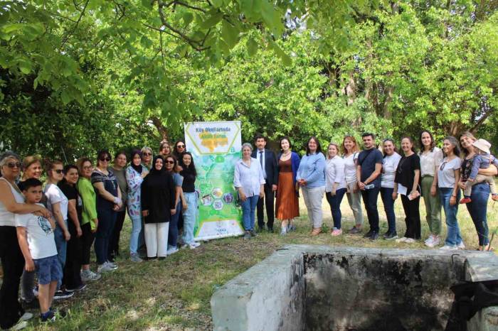 Köyceğiz’de Öğretmenler Ders Kazanımlarını Doğada Uyguladı