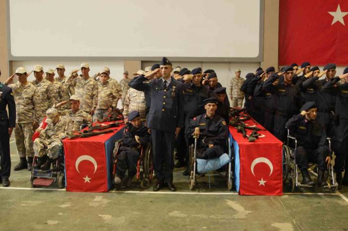 Kütahya’da Engelli Bireyler Bir Günlük Temsili Askerlik Yaptı