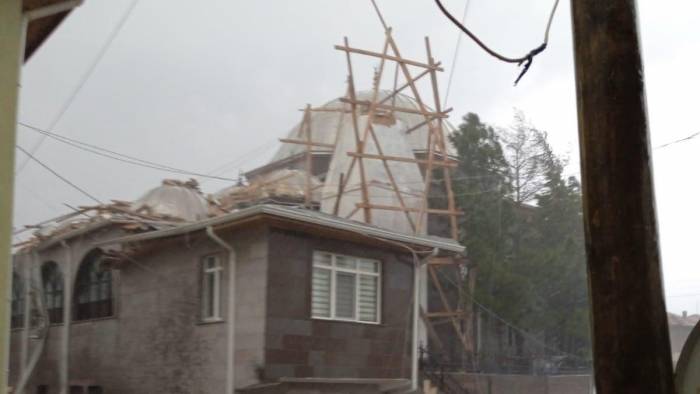 Kahramankazan’da Yıkılan Minare Belediye Tarafından Yeniden Yapılacak