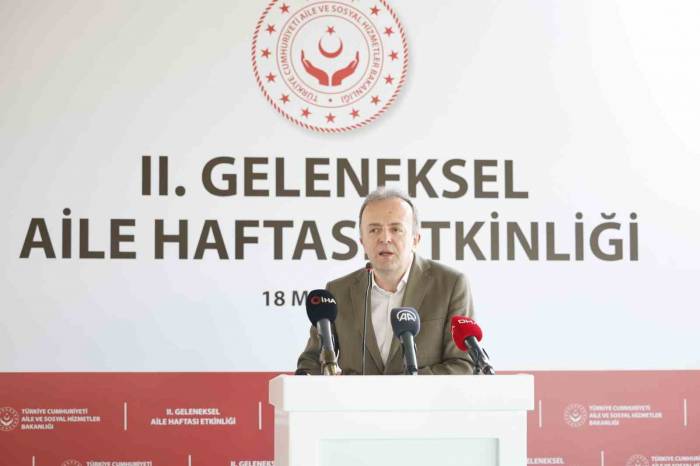 Depremzede Aileler Aile Ve Sosyal Hizmetler Bakanlığı’nın Etkinliğinde Buluştu