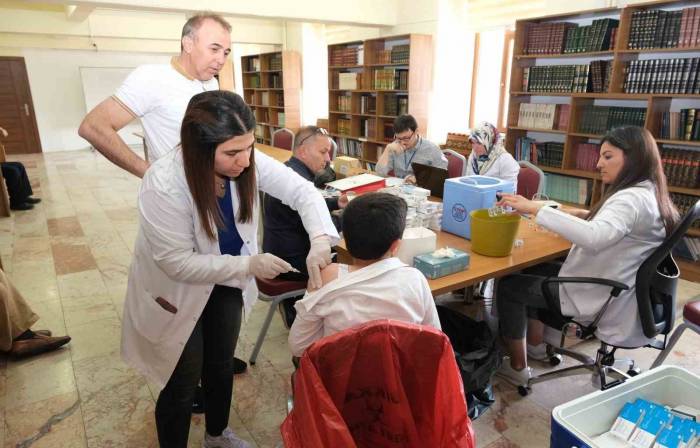 Hacca Hazırlık Kursları Tamamlandı, 257 Hacı Adayı Yolculuk Öncesi Aşı Oldu