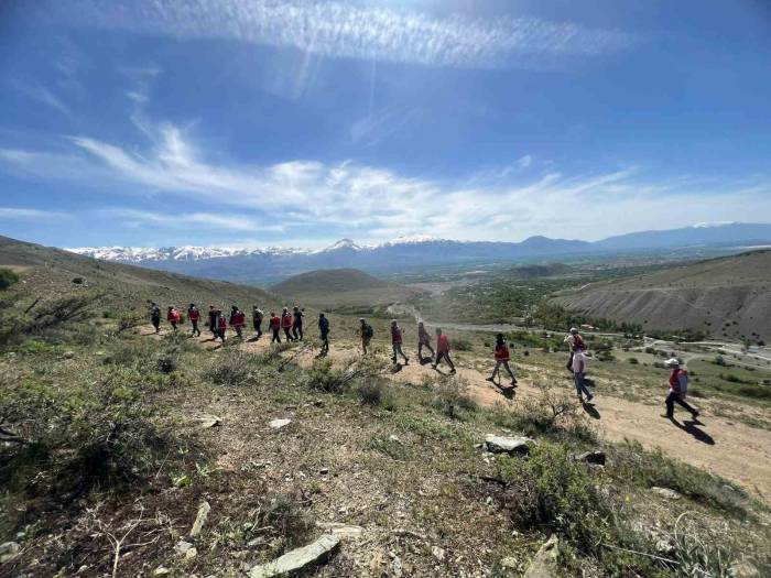 Öğretmenler 19 Mayıs İçin Yürüdü