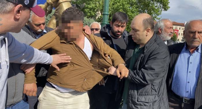 Bankamatikten 50 Bin Lira Çaldı, Kaçmaya Çalışırken Vatandaşlar Yakaladı