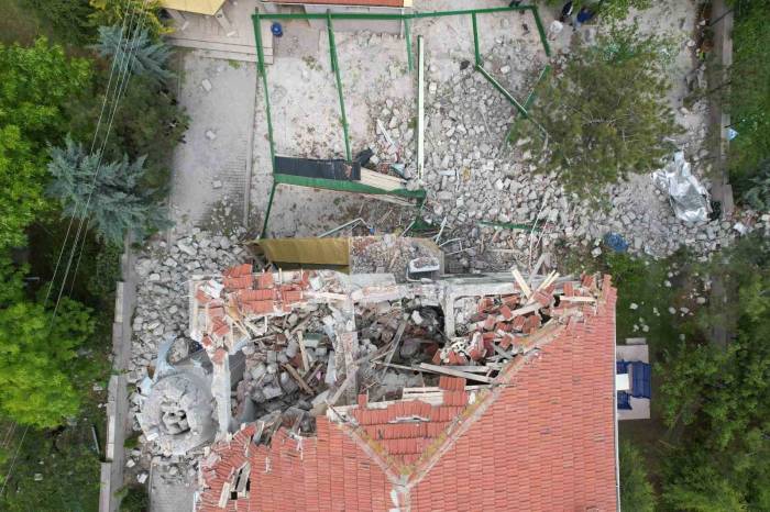 Fırtınada Minaresi Yıkılan Cami Havadan Görüntülendi