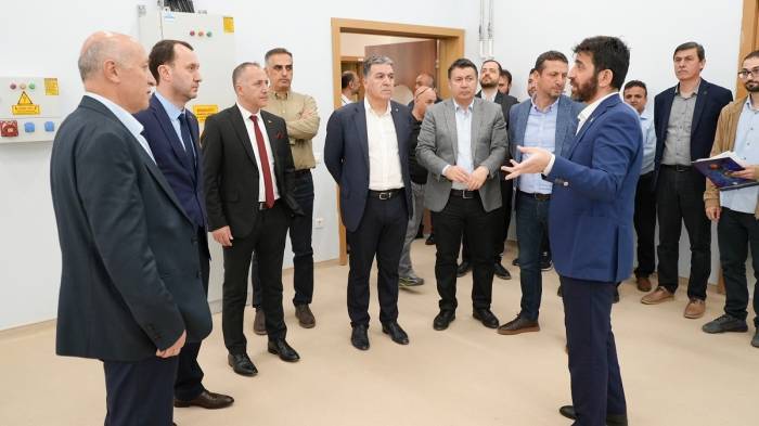 ‘üniversite-sanayi İş Birliği Ve Toplum Komisyonu’ Toplantısı Yapıldı