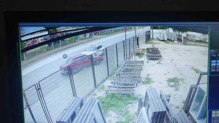 İki Otomobilin Çarpıştığı Kaza Kamerada