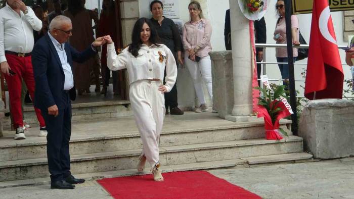 Müzeler Gününde ’karia’dan Menteşe’ye, Menteşe’den Cumhuriyet’e Kadın’ Defilesi