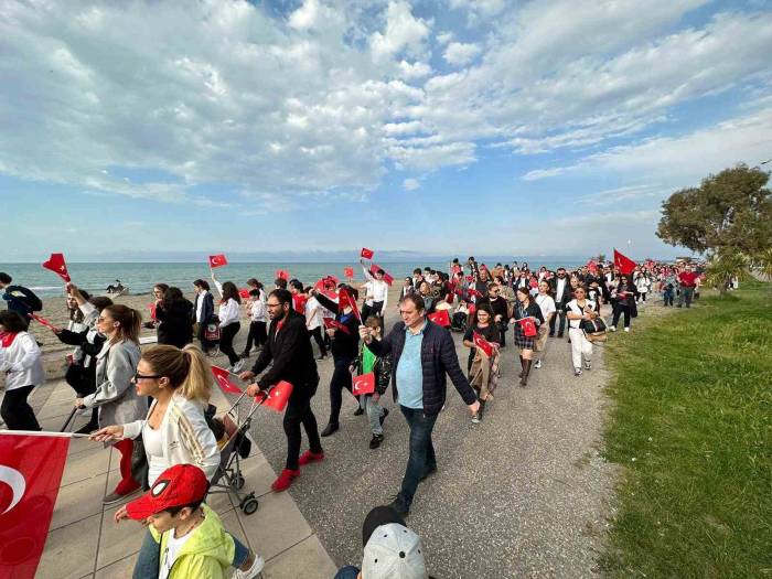 Samsun’da Coşkulu 19 Mayıs Yürüyüşü