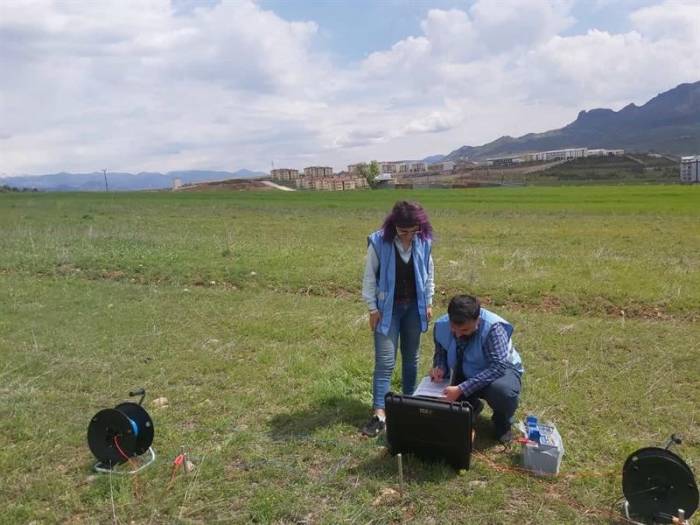 Tunceli’de Jeolojik Ve Jeofizik Çalışmaları