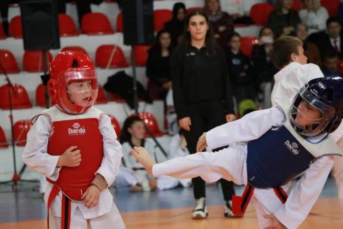 Kavak’ta 19 Mayıs Coşkusu