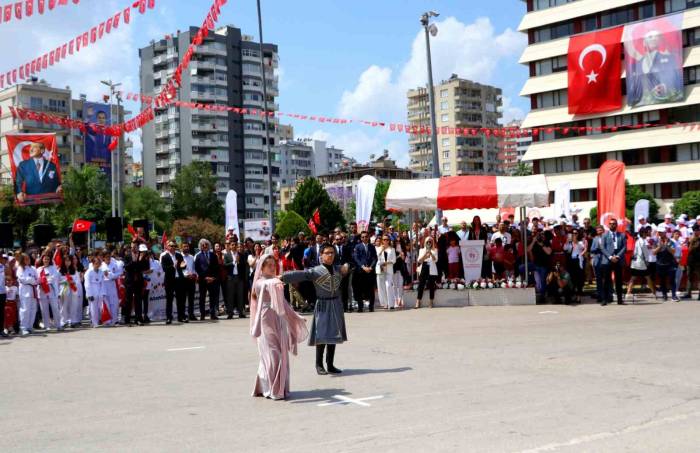 Adana’da 19 Mayıs Atatürk’ü Anma, Gençlik Ve Spor Bayramı Coşkusu