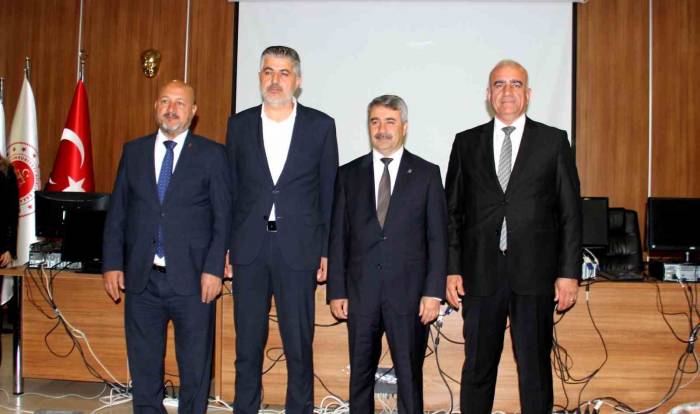 Ak Parti Milletvekilleri Mazbatalarını Aldı