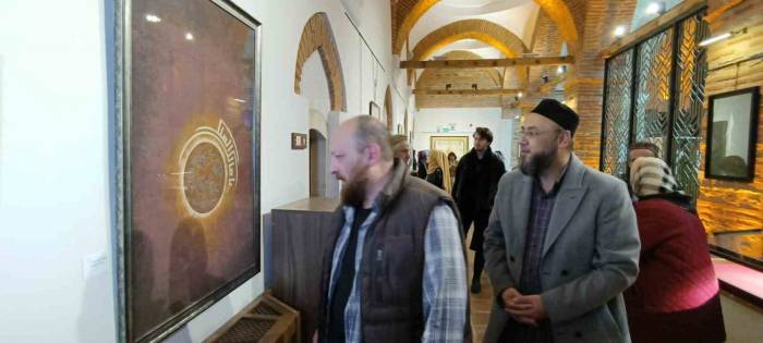 Bursa’da Yakin Hüsn Ü Hat Sergisine Yoğun İlgi
