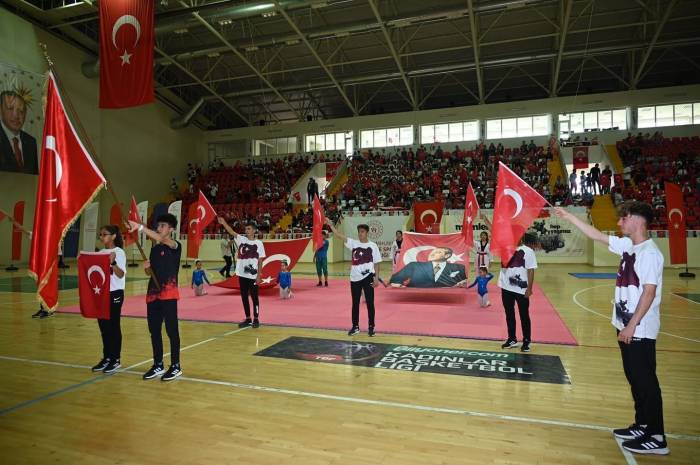 Osmaniye’de 19 Mayıs Coşkusu