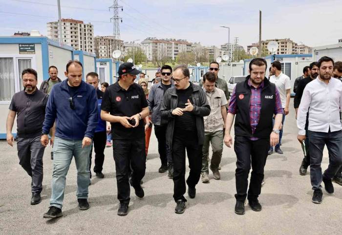 Vali Kızılkaya, Elbistan’da Kaldığı Yerden Devam Ediyor