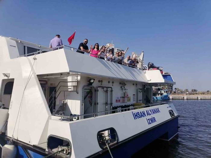 İzmir-midilli Seferlerinde Gençlere Yüzde 50 İndirim